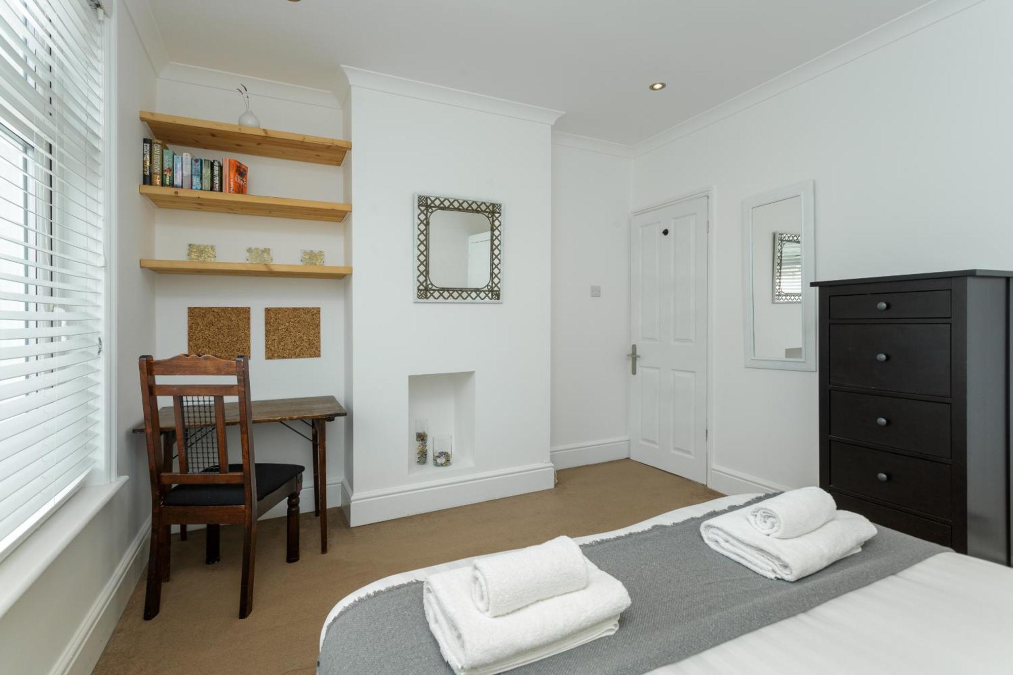 Percy Terrace - Charming 2 Bedroom Town House Портсмут Екстер'єр фото